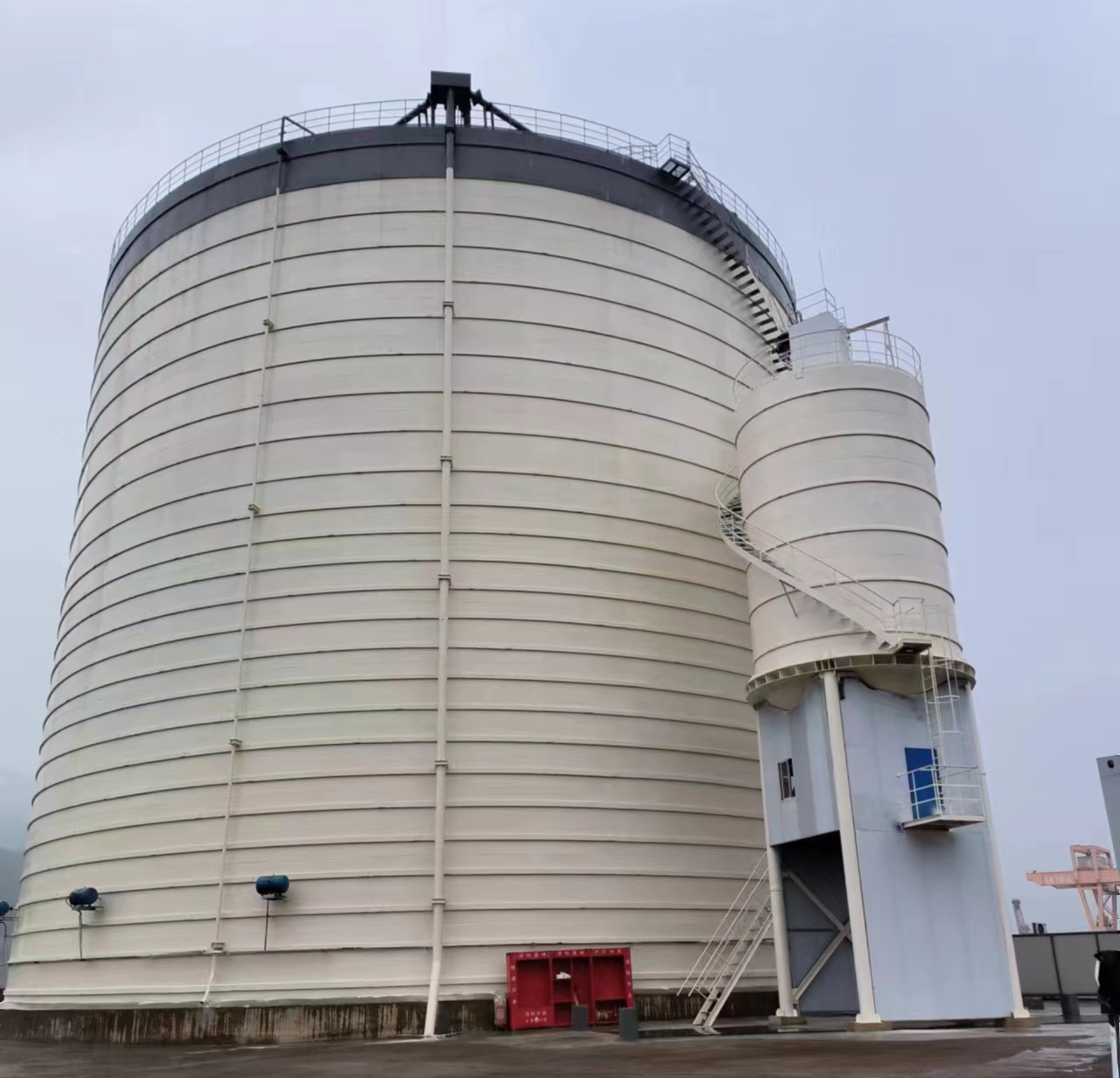 西城10万吨水泥钢板库